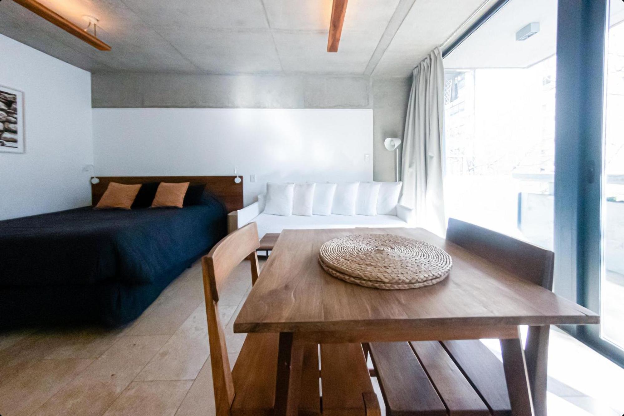 Enjoy Vallanhost @ Bonpland 32 Buenos Aires